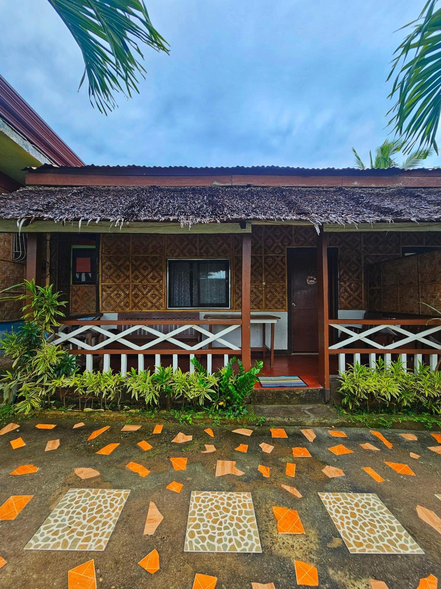 Bohol Sea Breeze Cottages And Resort Tawala  Екстер'єр фото